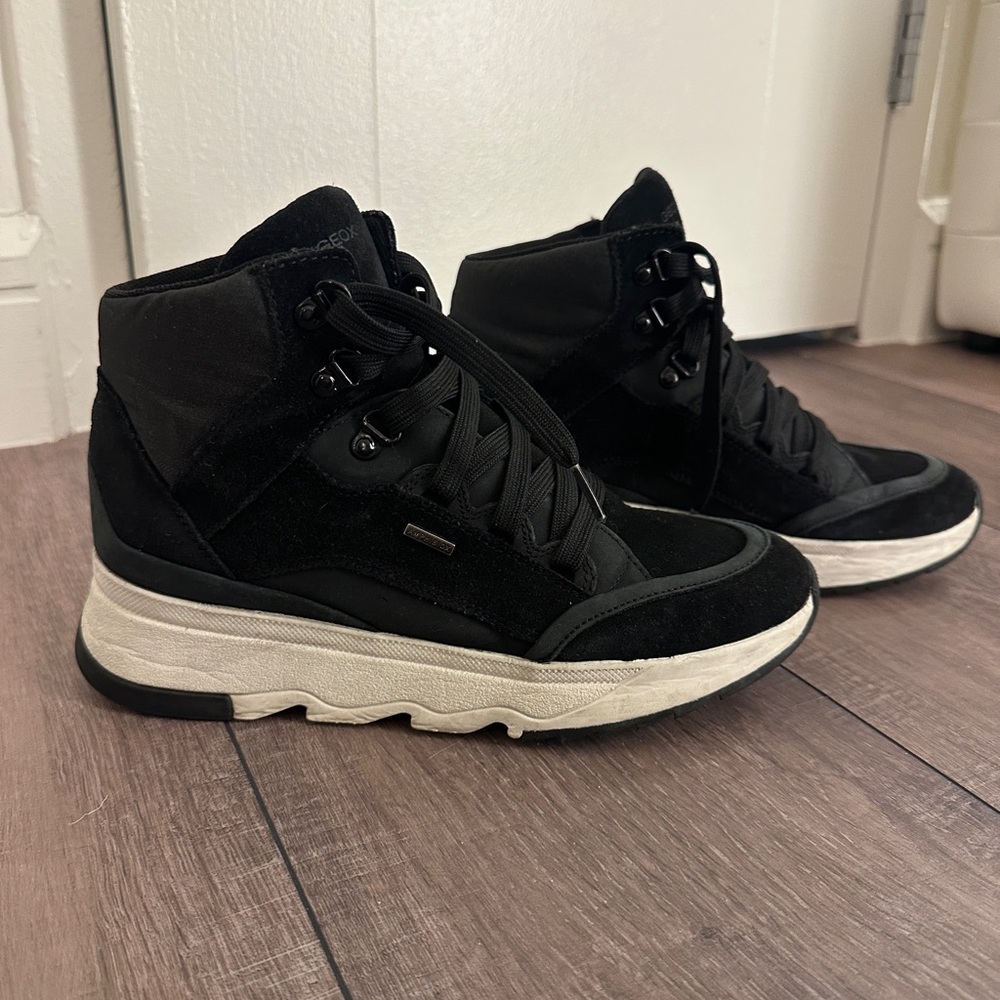Geox Amphibiox Respira Hi -Top Ankle Sneaker / boot - Women Black US size 8